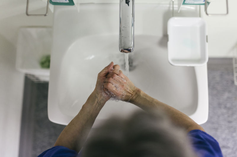 Turning The Water On In A Sink Can Launch Pipe Climbing