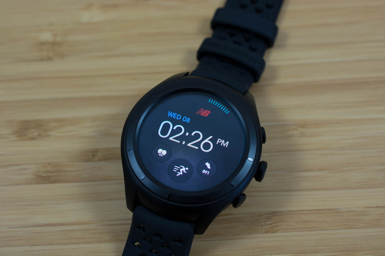 RunIQ review New Balance goes after runners with Android Wear and Strava Ars Technica