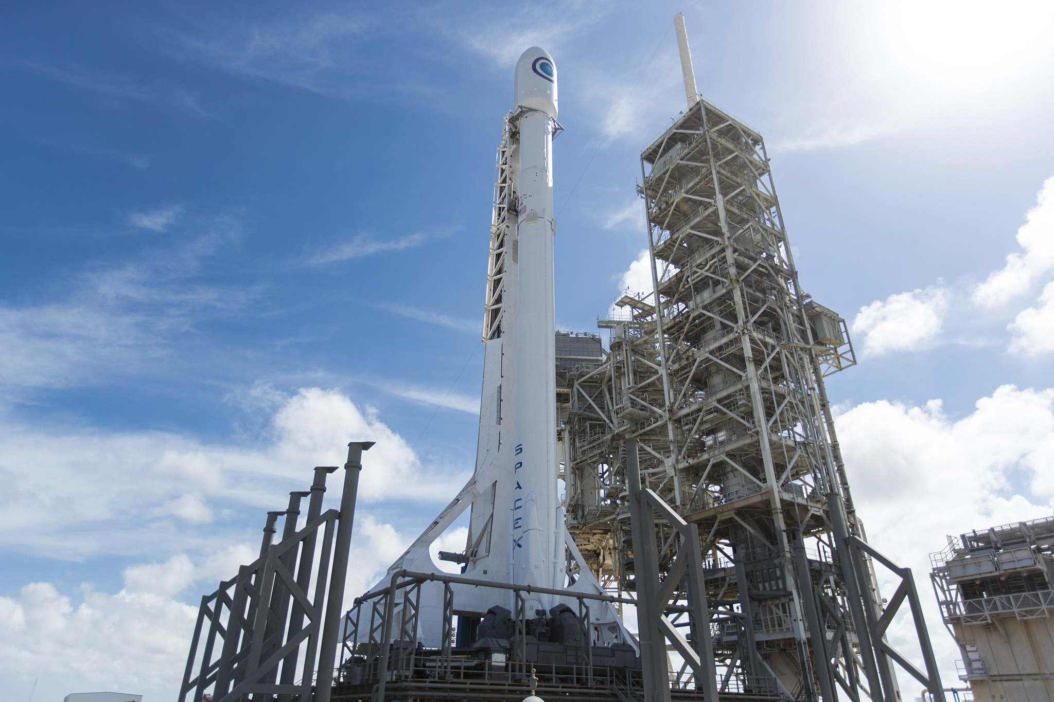 SpaceX successfully launches its first spy satellite - Ars Technica