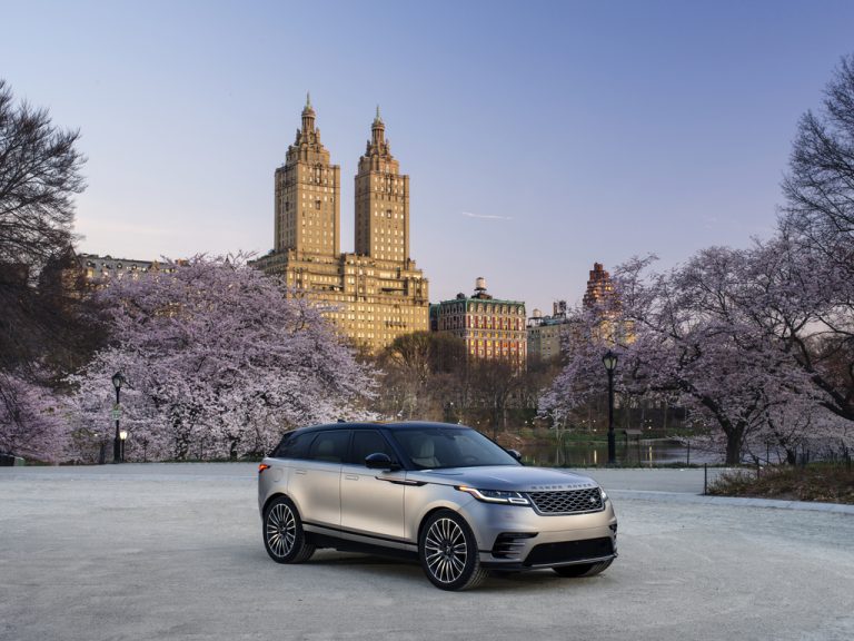 Range Rover Posh Range Rover raids Manhattan with US debut of posh new Velar SUV - Ars ...