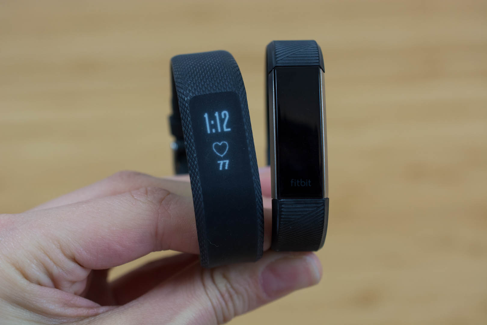 Garmin vivosmart 3 vs fitbit deals