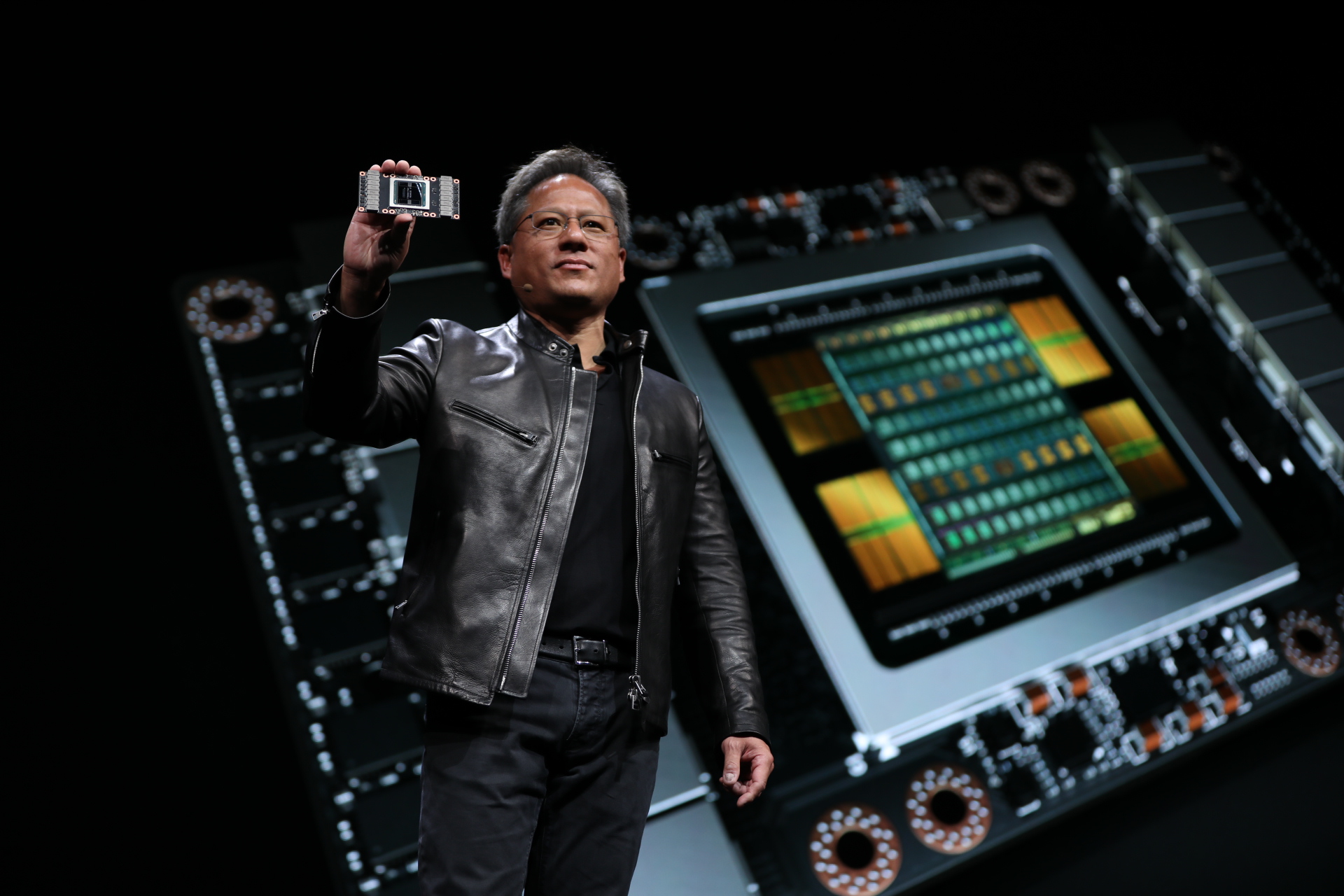 Nvidia Tesla V100: First Volta GPU is 