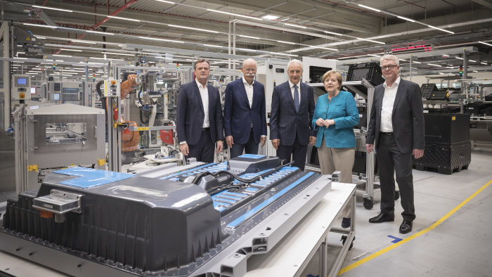 [✓] République Fédérale d'Allemagne - Bundesrepublik Deutschland D382180-Daimler-lays-foundation-for-one-of-the-biggest-and-most-modern-battery-factories-in-the-world