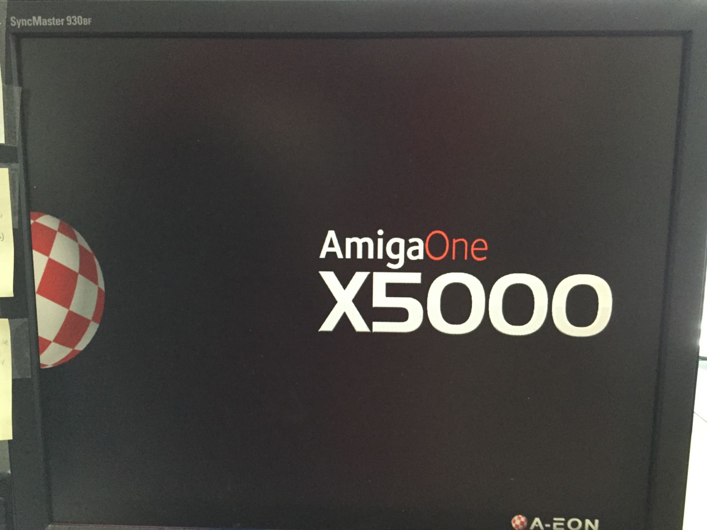 This is the splash screen that displays when the X5000 is turned on.