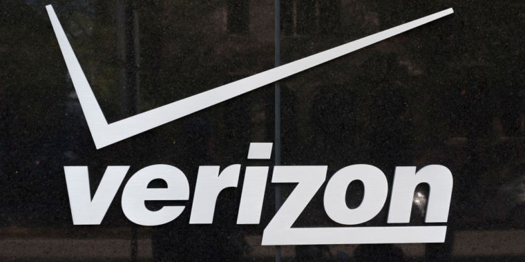 photo of Verizon agrees to fix failing broadband networks to settle investigation image