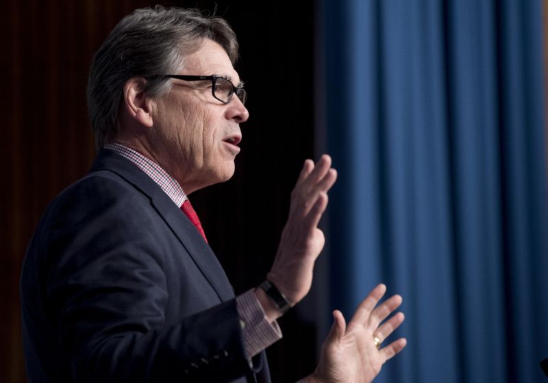 US Department of Energy Secretary Rick Perry addresses employees for the first time at the Department of Energy’s headquarters in Washington, DC, March 3, 2017. Image courtesy Ken Shipp/US Department of Energy.