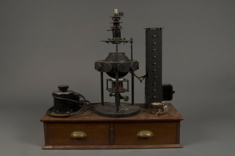 This Priest-Lange Reflectometer helps measure colors. It was inspired to help end a feud about the "yellowness" of margarine.