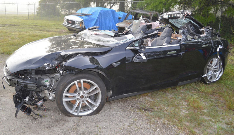 Tesla Model S Warned Driver In Fatal Crash To Put Hands On