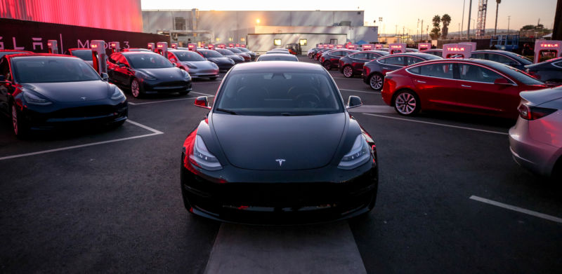 All the things the Internet hates about the Tesla Model 3 have me excited