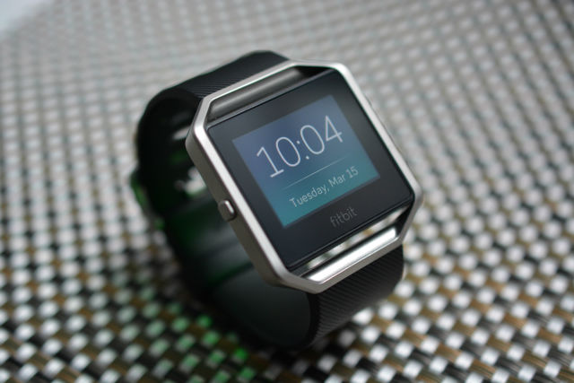 Square fitbit sales watch