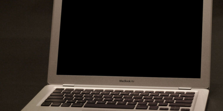 “Perverse” malware infecting hundreds of Macs remained undetected for ...