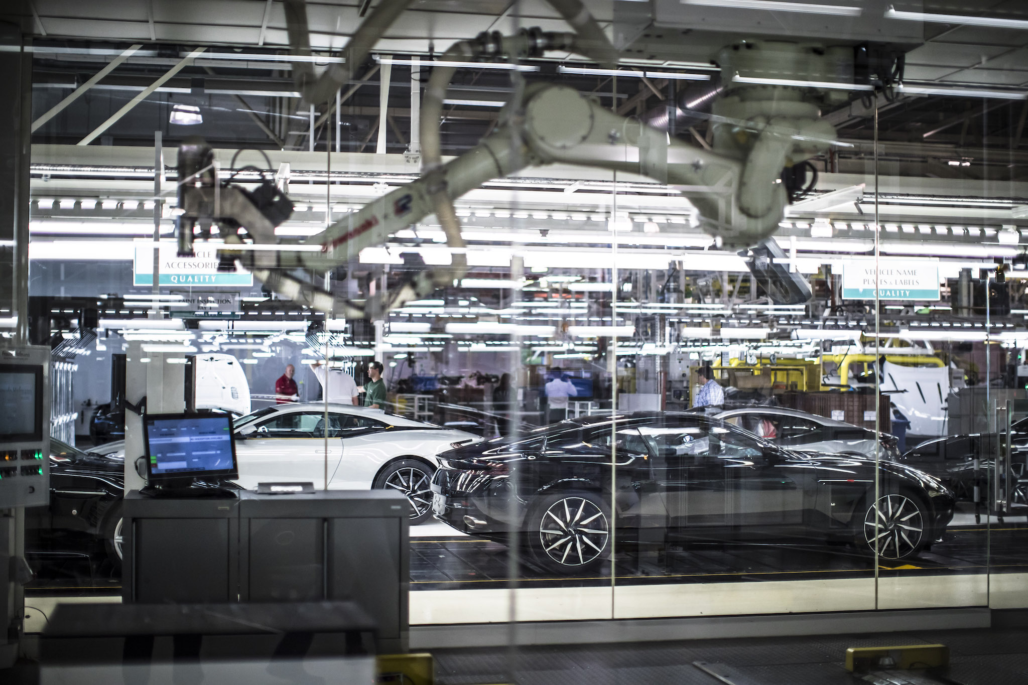 Aston Martin is the latest car maker to announce an all-hybrid or EV future  - Ars Technica