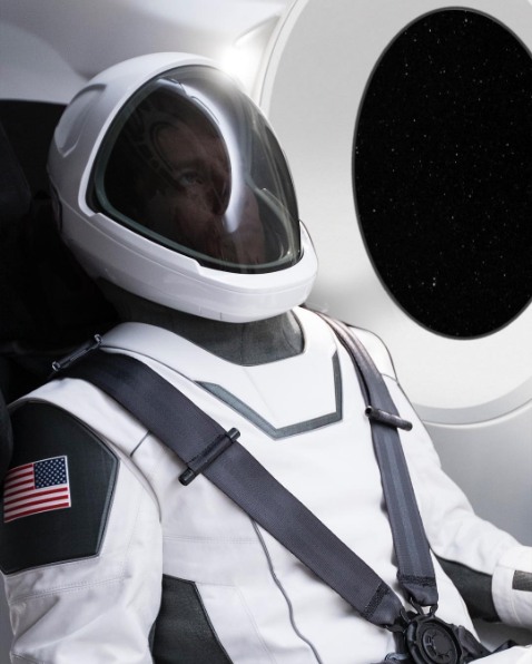 The full spacesuit image unveiled by Musk.