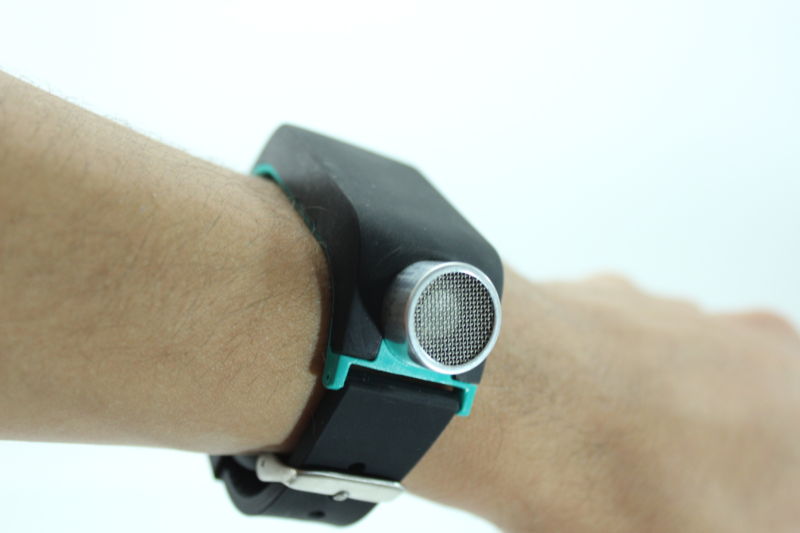 Fitbit for the blind: Echolocation-based smartwatch aids sightless steps