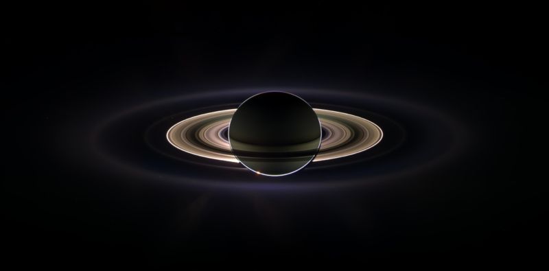 Saturn glows as Cassini spies the planet eclipsing the Sun.