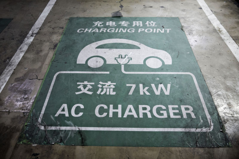 China joins the growing movement to ban gasoline and diesel cars