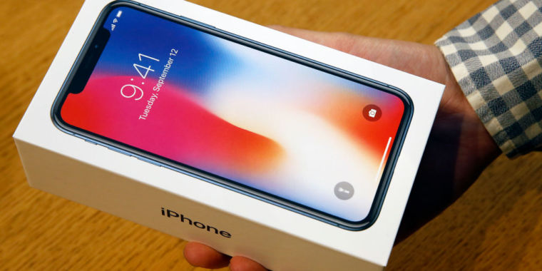 photo of Villains swipe hundreds of iPhone X units from UPS delivery van image