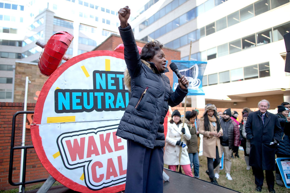 FCC Commissioner Mignon Clyburn addresses protesters outside the Federal Communication Commission building to rally against the end of net neutrality rules on December 14, 2017 in Washington, DC.