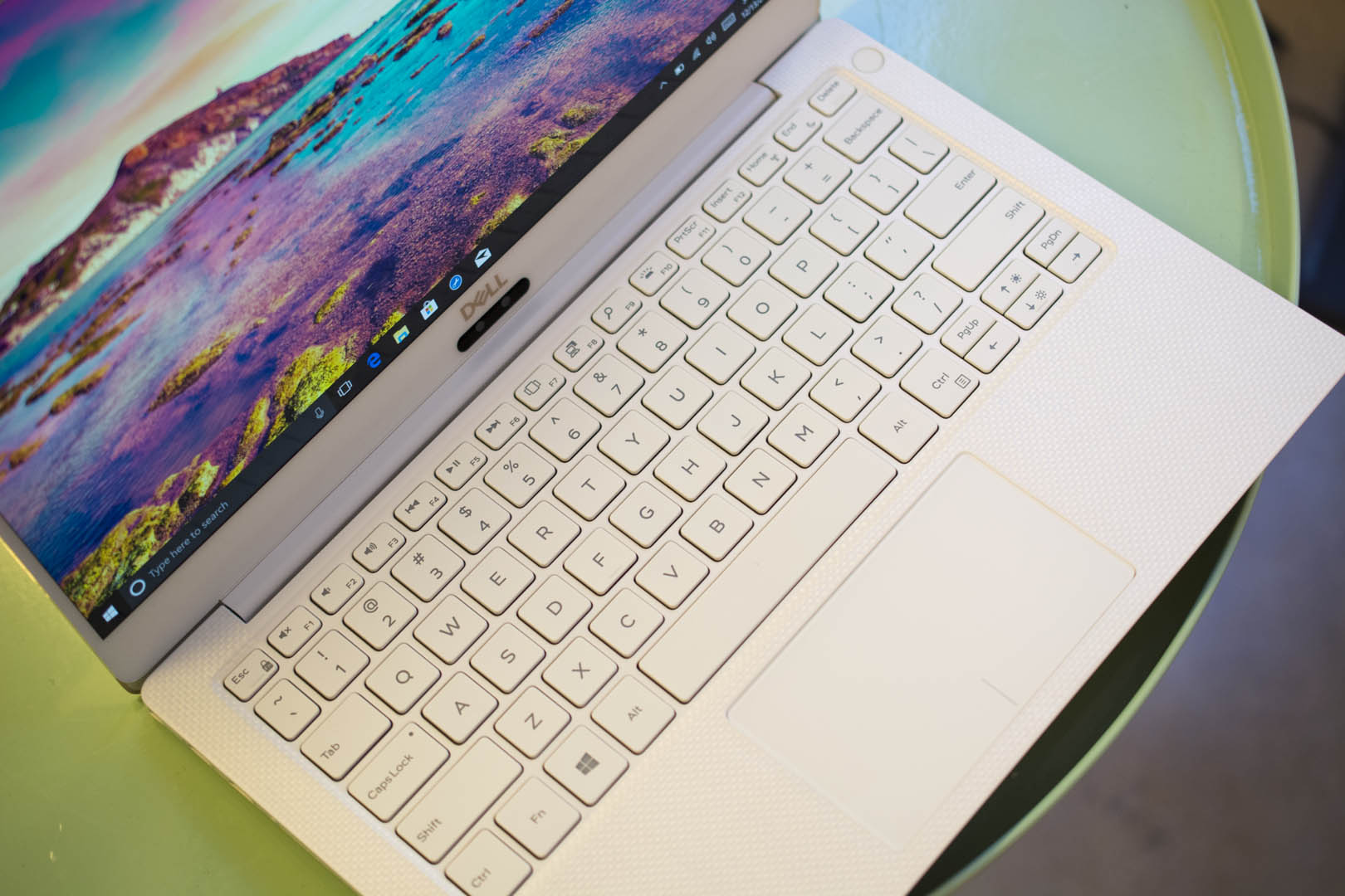 New white and rose gold Dell XPS 13 laptop features 8th-gen