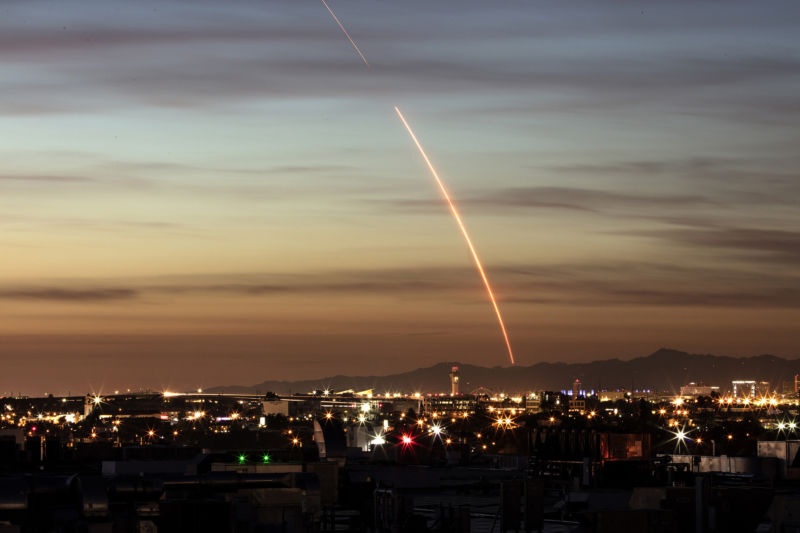 SpaceX's 18th (and final) mission of 2017 put on a show in the skies above Los Angeles.