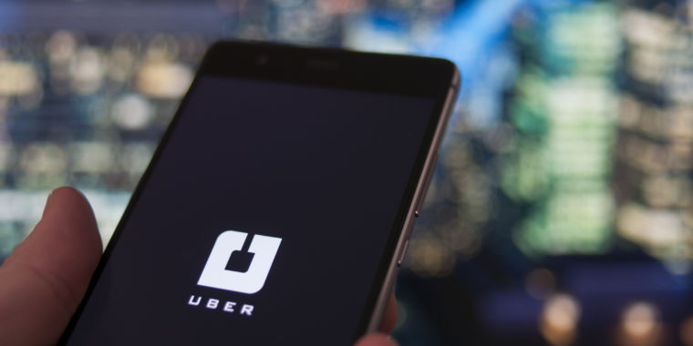 Uber fue violado hasta la médula, supuestamente por un joven de 18 años.  Esto es lo que se sabe