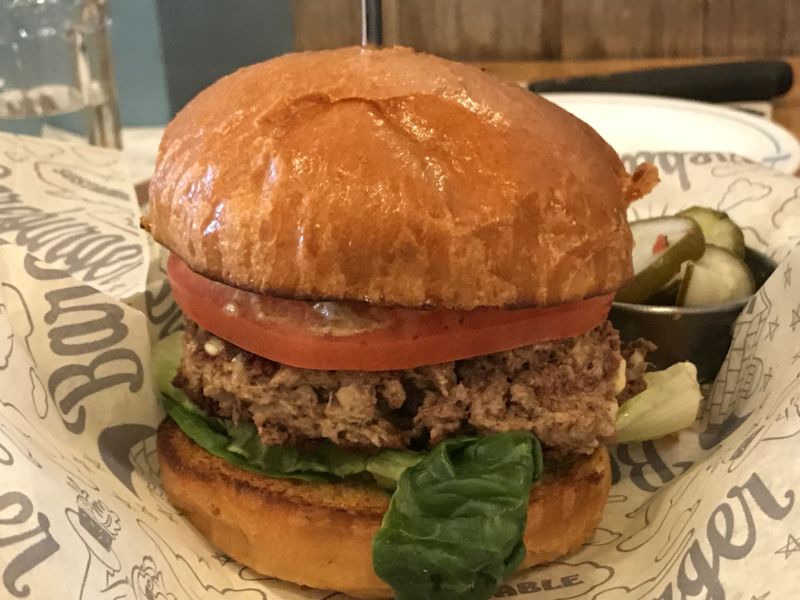 The veggie burger that bleeds like real meat - CNET