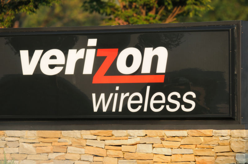 Verizon and a company it bought just paid $614M in biggest FCC fine ever