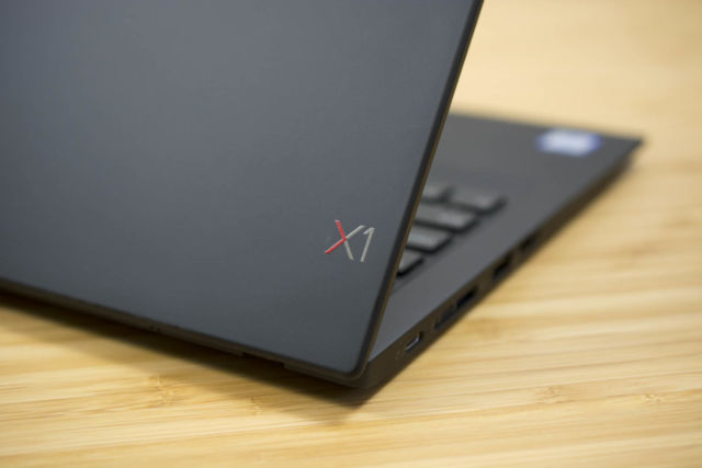 ThinkPad X1 Carbon 2018 review: The only laptop in a