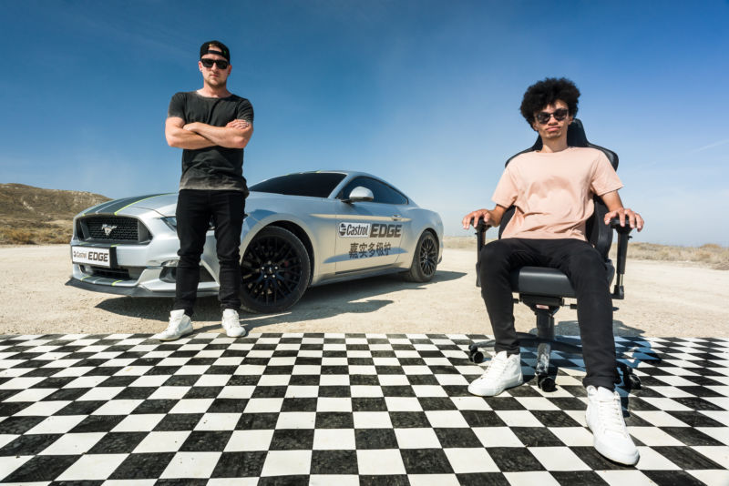 Luke Woodham (left) is a professional drift racer. Theo Thomas (right) is a gamer and vlogger. They both raced on an off-road track in real cars but without being able to see out the windshield.