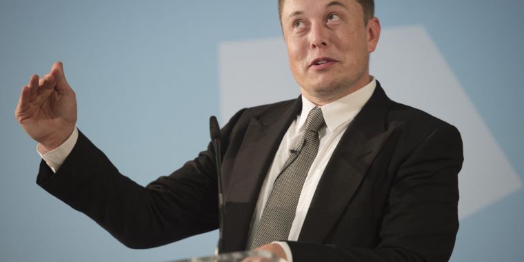 photo of Elon Musk says Tesla is “vastly ahead” on self-driving image