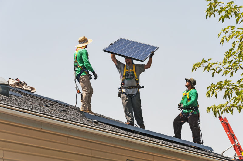 California approves measure to require solar on new homes after 2020