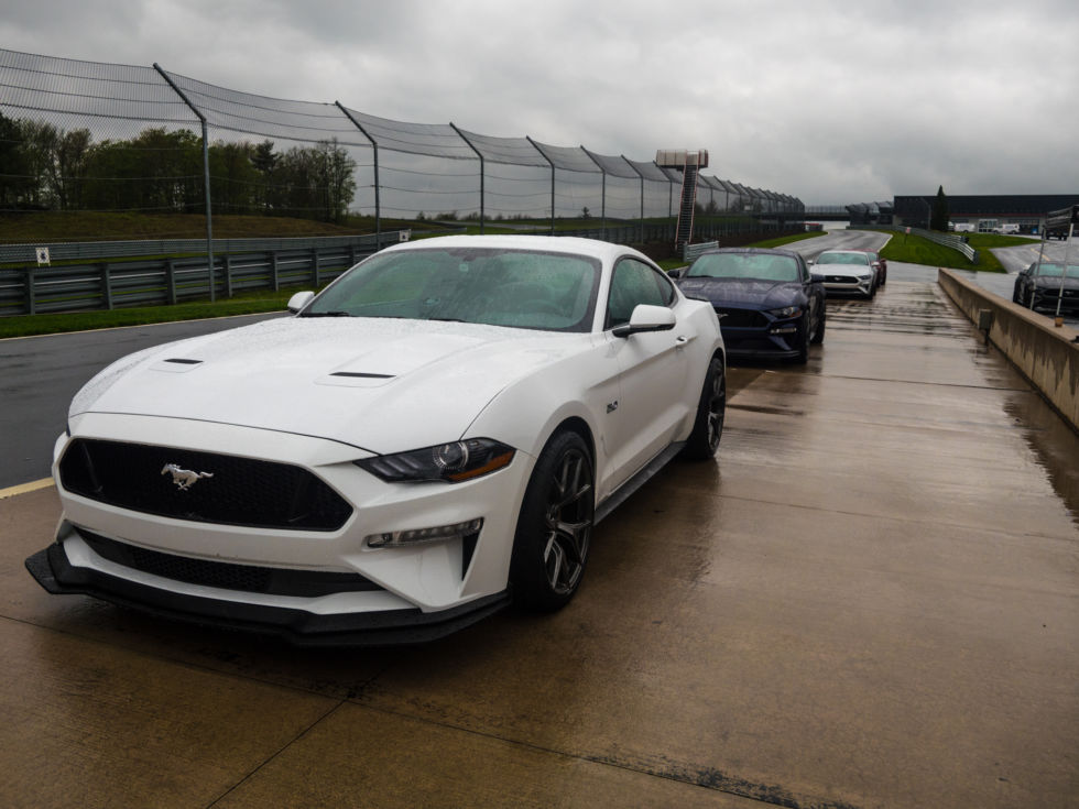By 11am, the Mustangs were parked in pit lane, and here they stayed for the rest of the day.