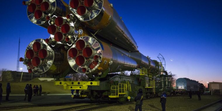 Russia may lack the funds to compete with SpaceX’s Falcon 9 rocket ...