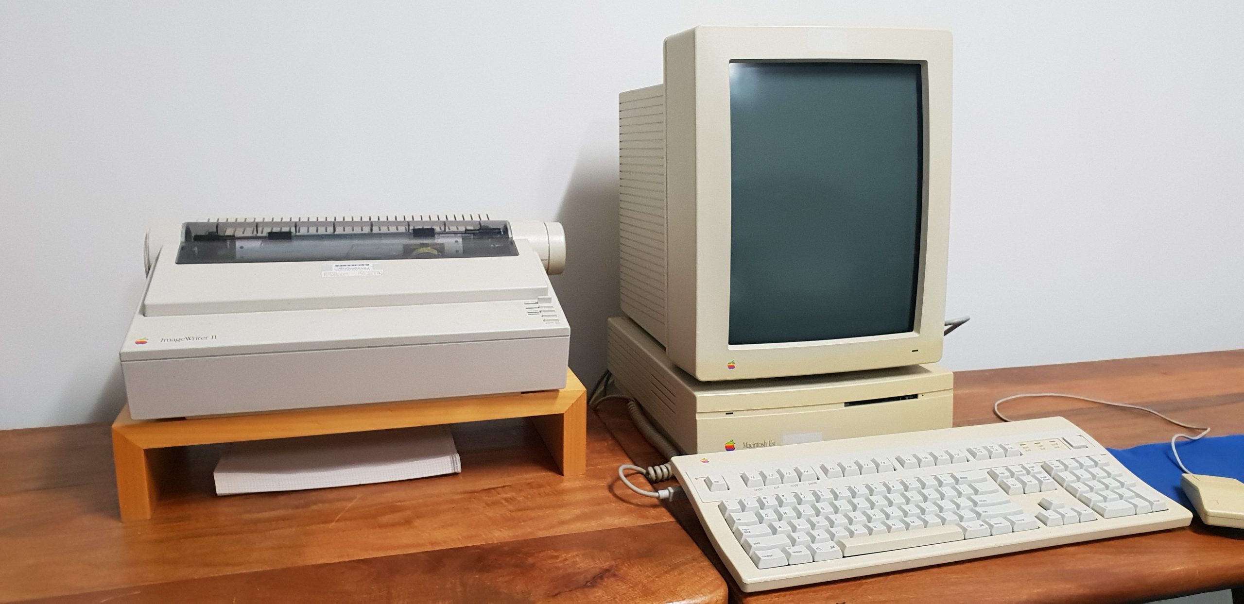 Macintosh IIsi 本体のみ　ジャンク Macintosh IIsi 本体のみ ジャンク - メルカリ