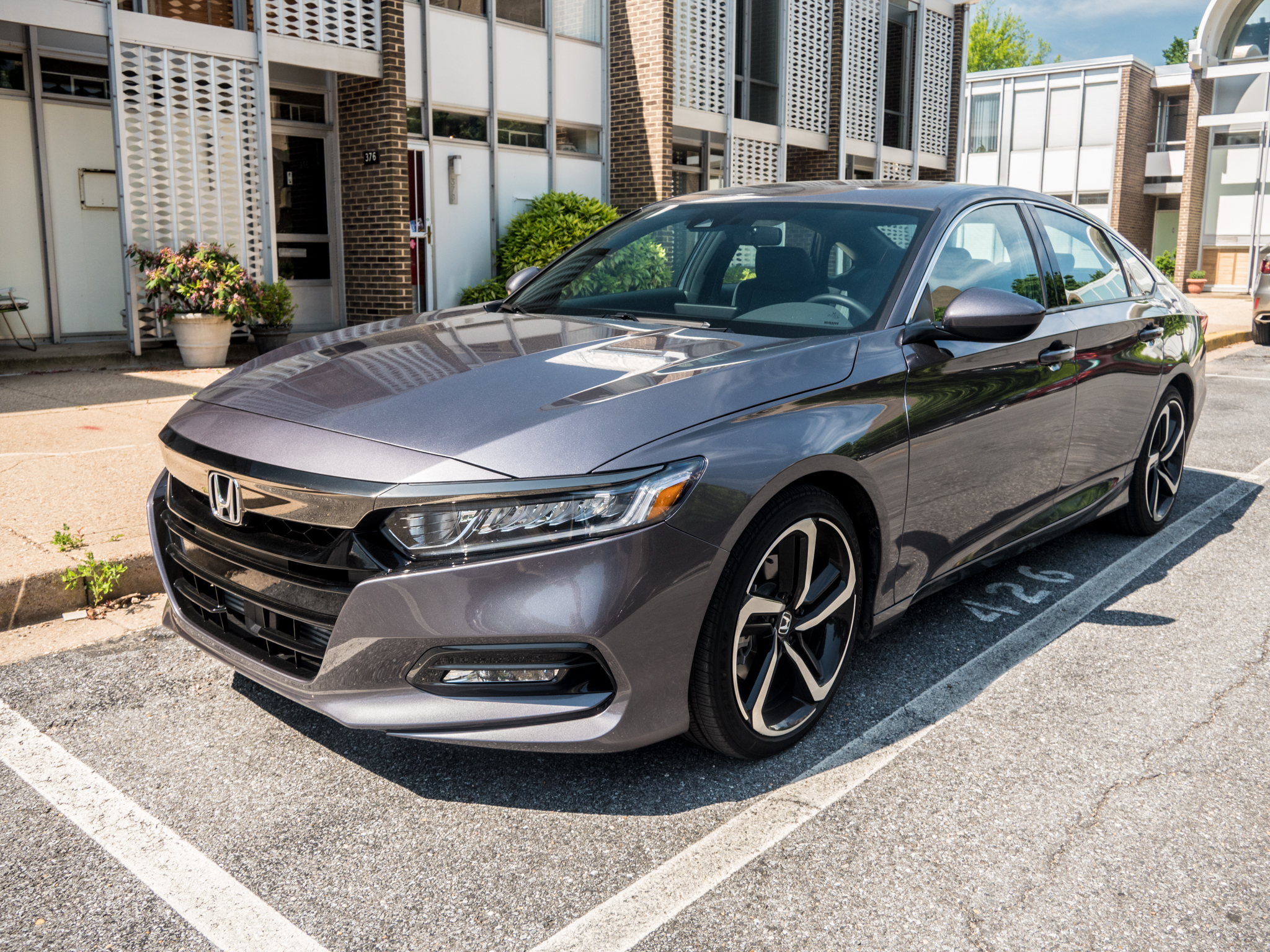 The 2018 Honda Accord proves there s still life in the family sedan Ars Technica