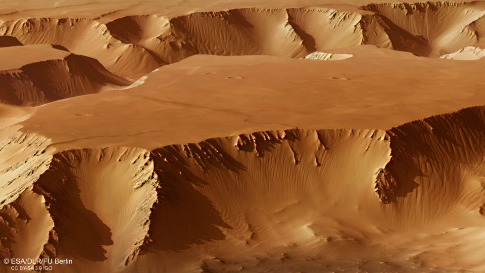 Perspective_view_in_Noctis_Labyrinthus-9