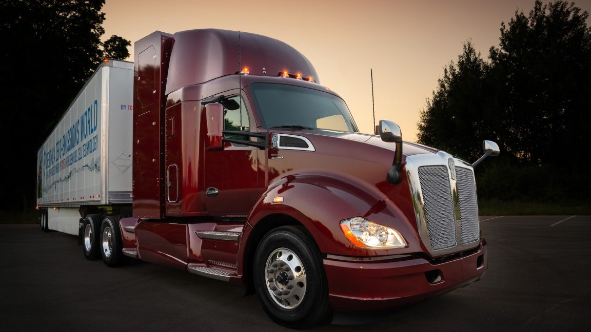 Toyota fuel cell truck