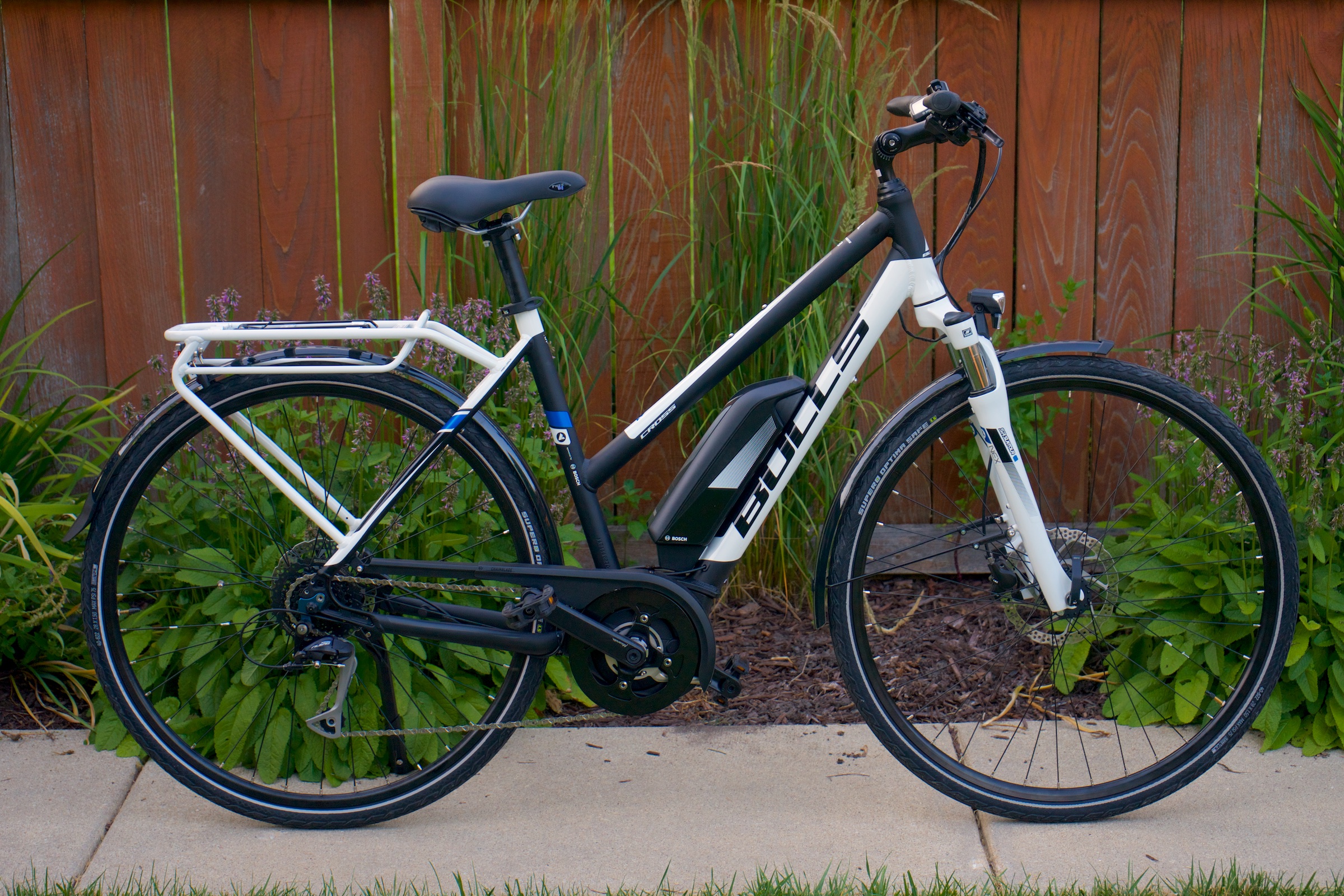 ontploffing oortelefoon Outlook Faster and farther: Bulls Cross E8 electric bike review | Ars Technica
