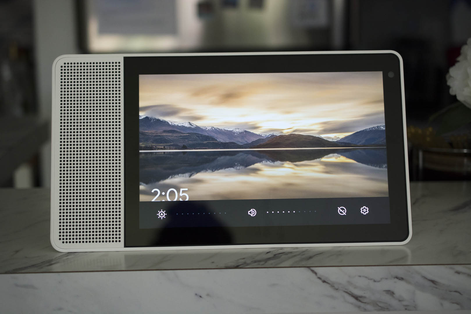 Lenovo Smart Display review: The Google Assistant now has a