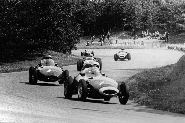 Stirling Moss, Dennis Jenkinson, Vanwall VW 5, Grand Prix of Netherlands, Zandvoort, Netherlands, May 26, 1958