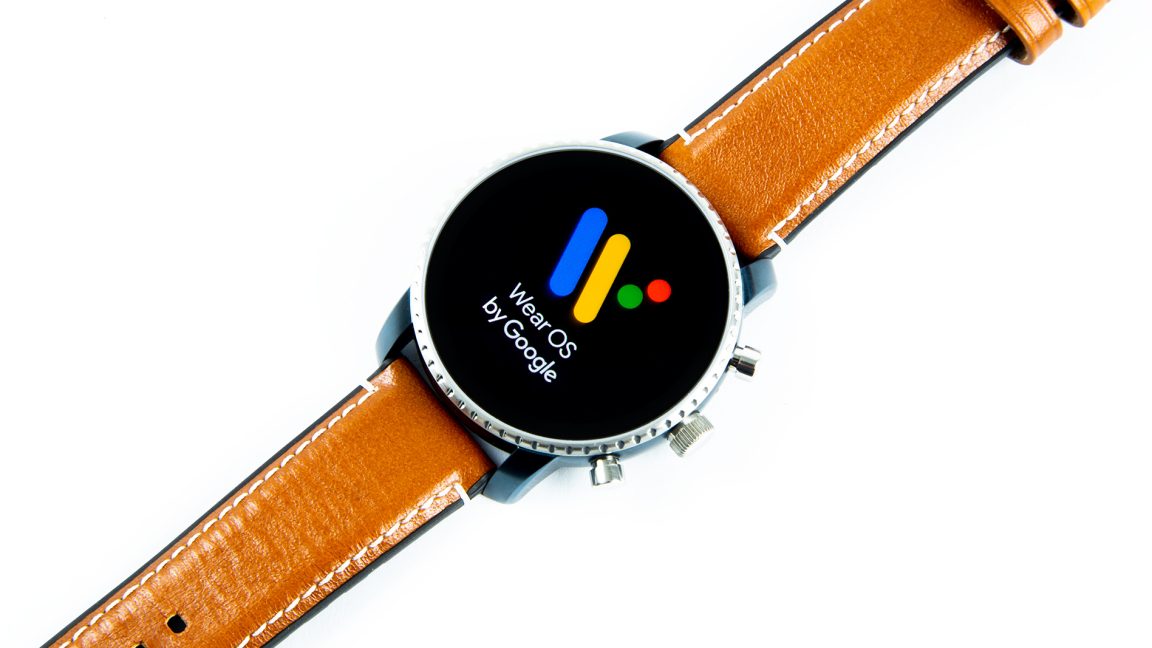 Review Google s Wear OS 2.0 can t fix its obsolete smartwatch hardware Ars Technica