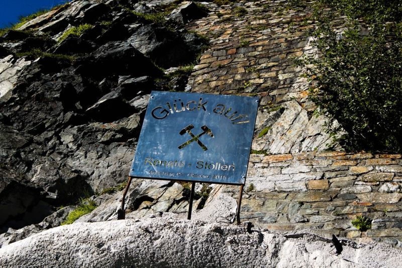 Austria-Mine-Old-Mine-Lake-Mountains-Sig