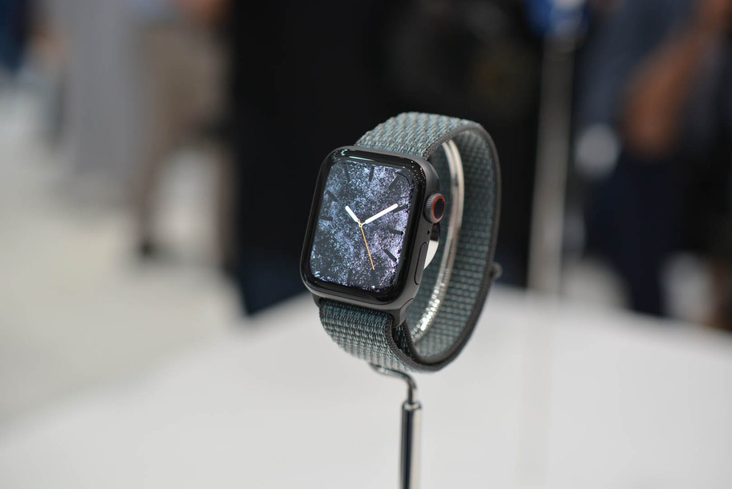 Apple Watch Series 4 hands on Sparking envy in current Apple Watch owners2018/19 By PakUrduWorld