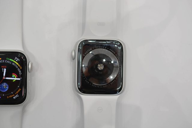 apple watch series 4 white