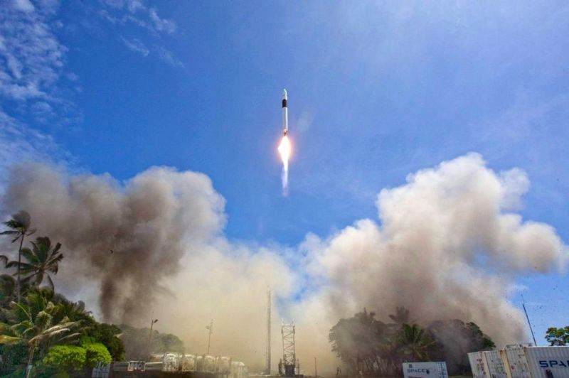 The Falcon 1 rocket ascends toward space on its fourth flight.