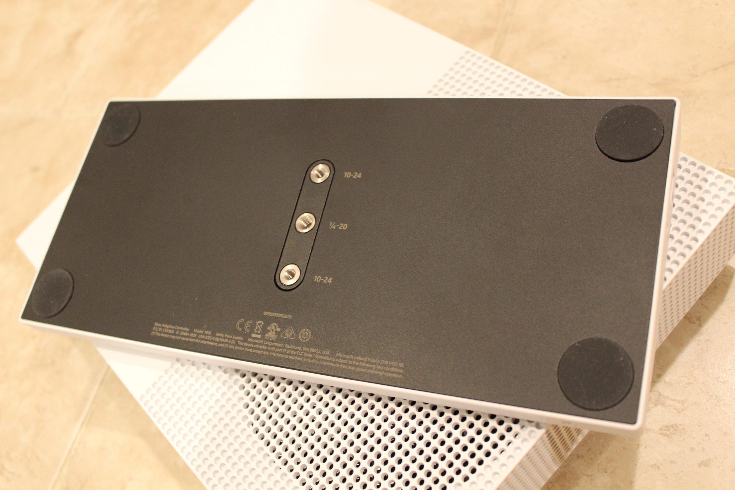 Xac Xbox Adaptive Controller is now out—and we go hand, foot, fingers, and ...