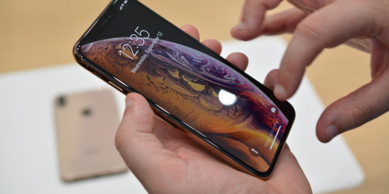 photo of Dealmaster: A guide to pre-ordering the iPhone XS and iPhone XS Max image