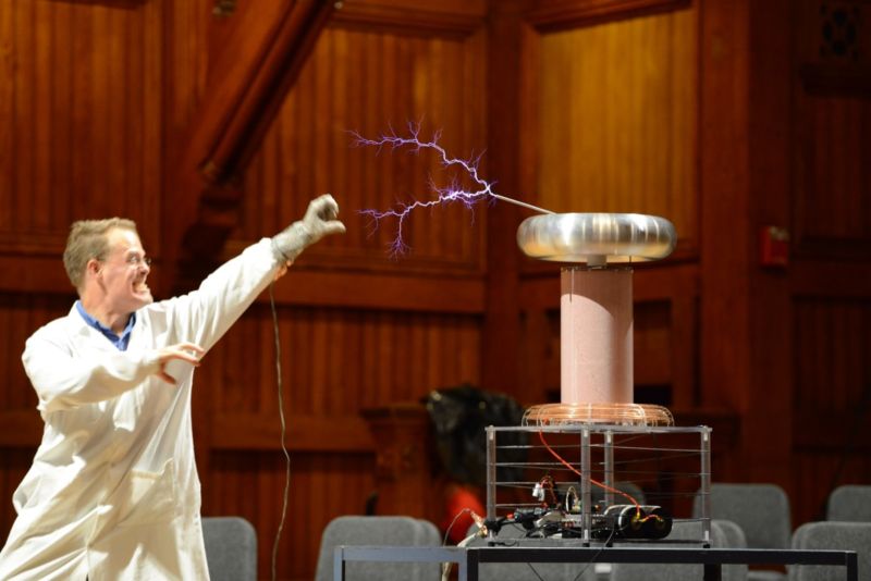A "Moment of Science" in the 2017 Ig Nobel ceremony: Daniel Davis faces a Tesla coil.