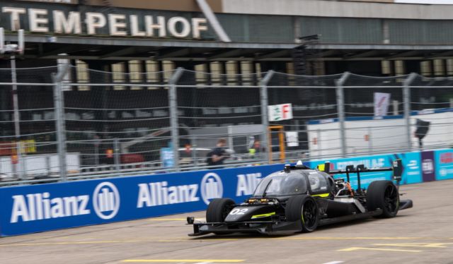 Autonomous car racing: Roborace features all-electric self-driving race cars,  where programmers are the stars - The Economic Times