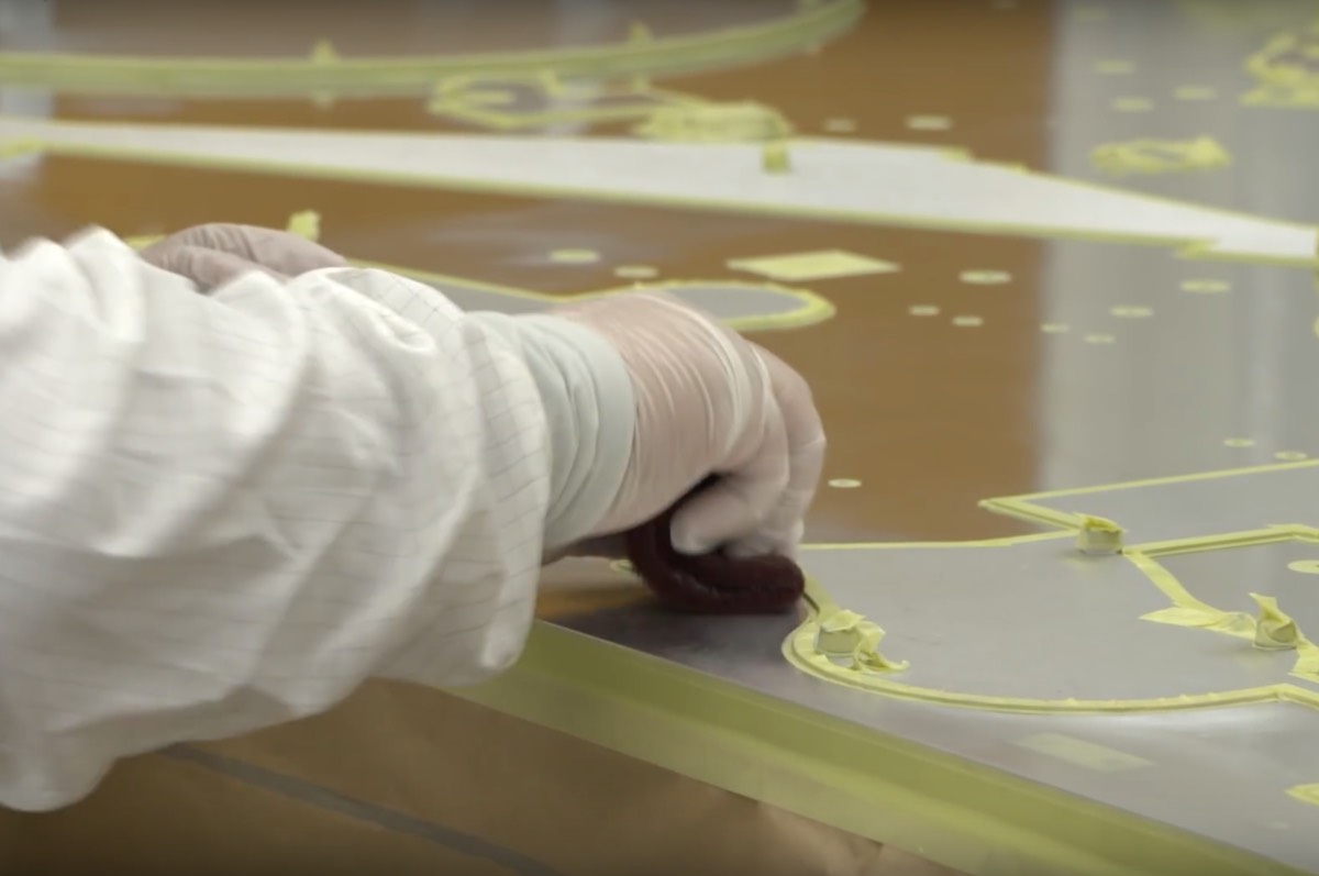 New Mars rover gets high-tech paint job for harsh conditions on Mars ...